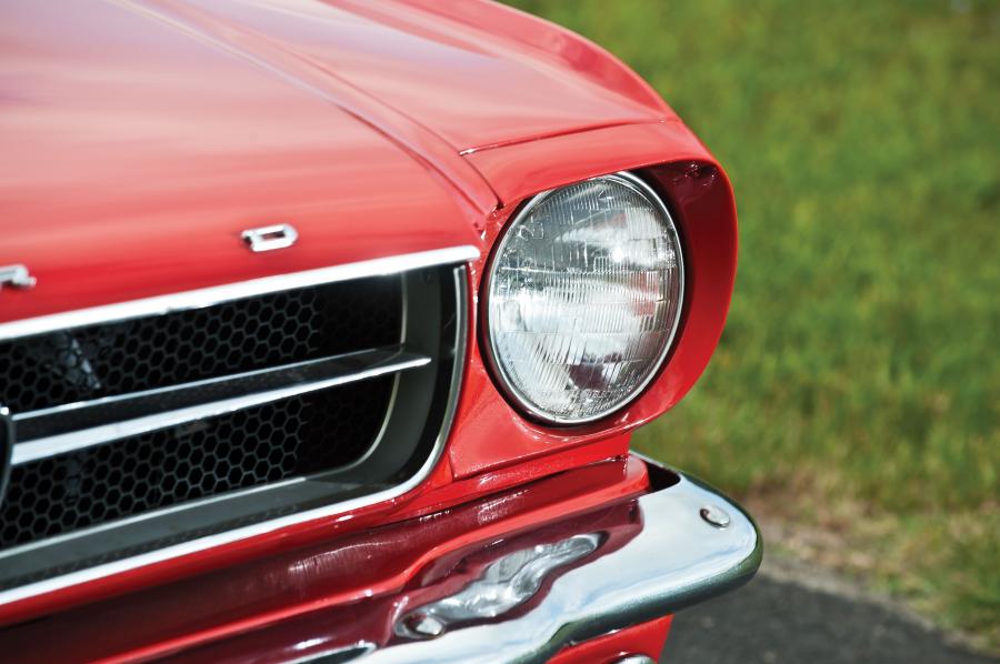 Детали экстерьера Ford Mustang Convertible 1965 года  (фото 19 из 76)